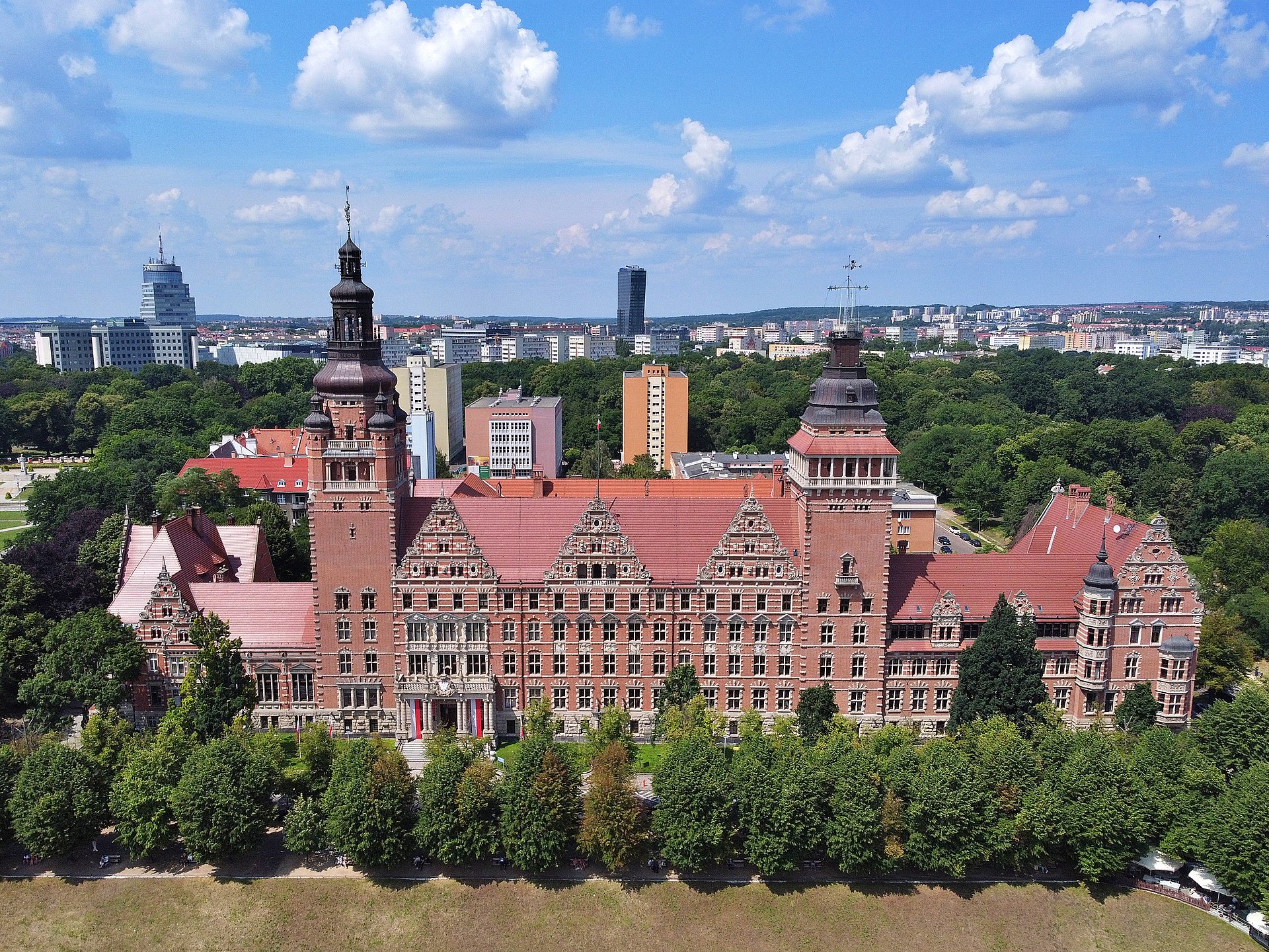 Szczecin_Urzad_Wojewodzki_dron_(1)